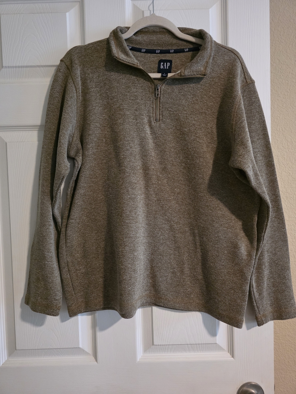 GAP Men's Half-Zip Sweater in Khaki
